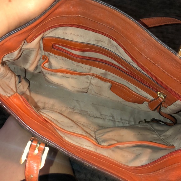 Michaels Kors purse - Picture 2 of 2